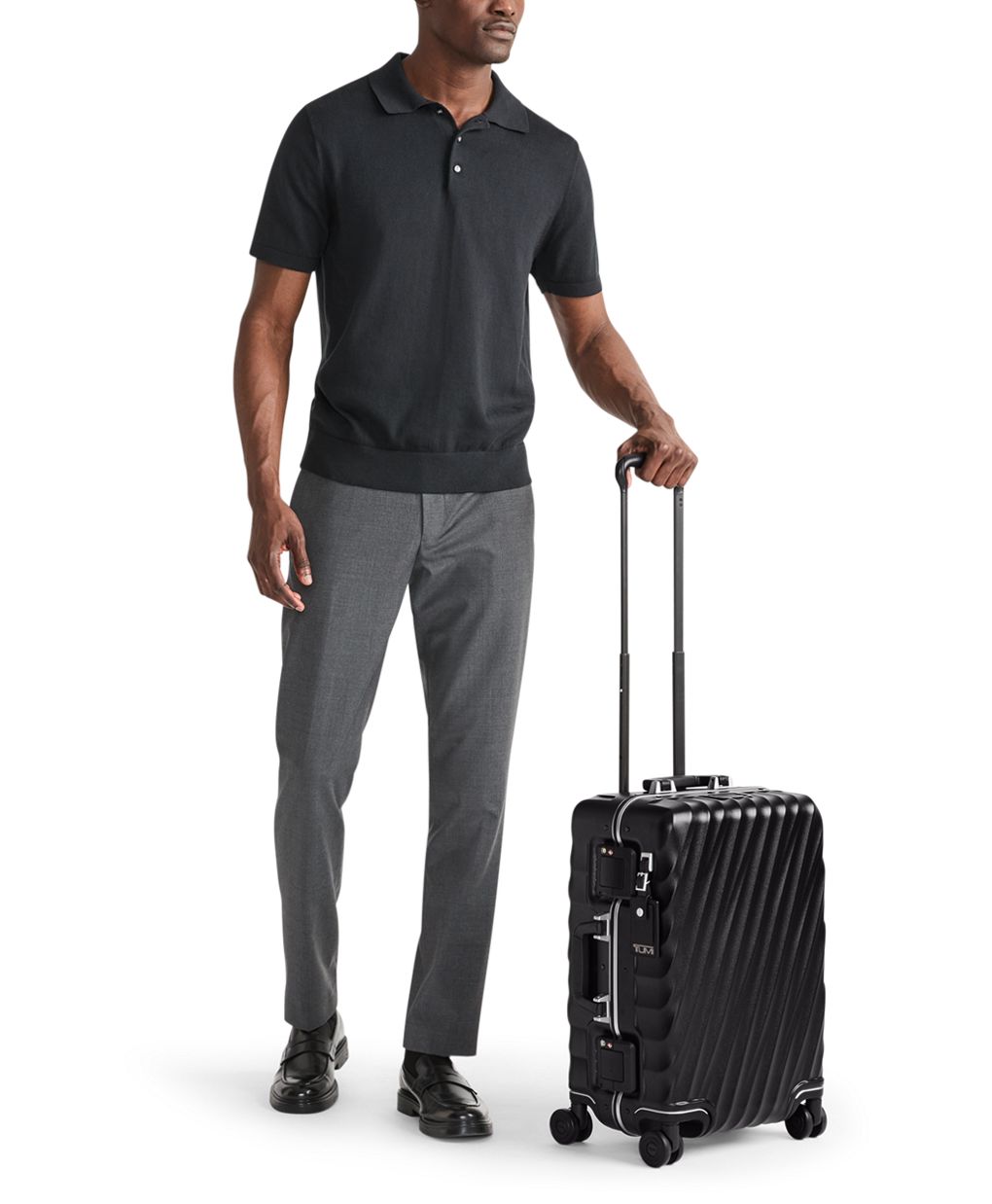 International 4 Wheeled Carry-On