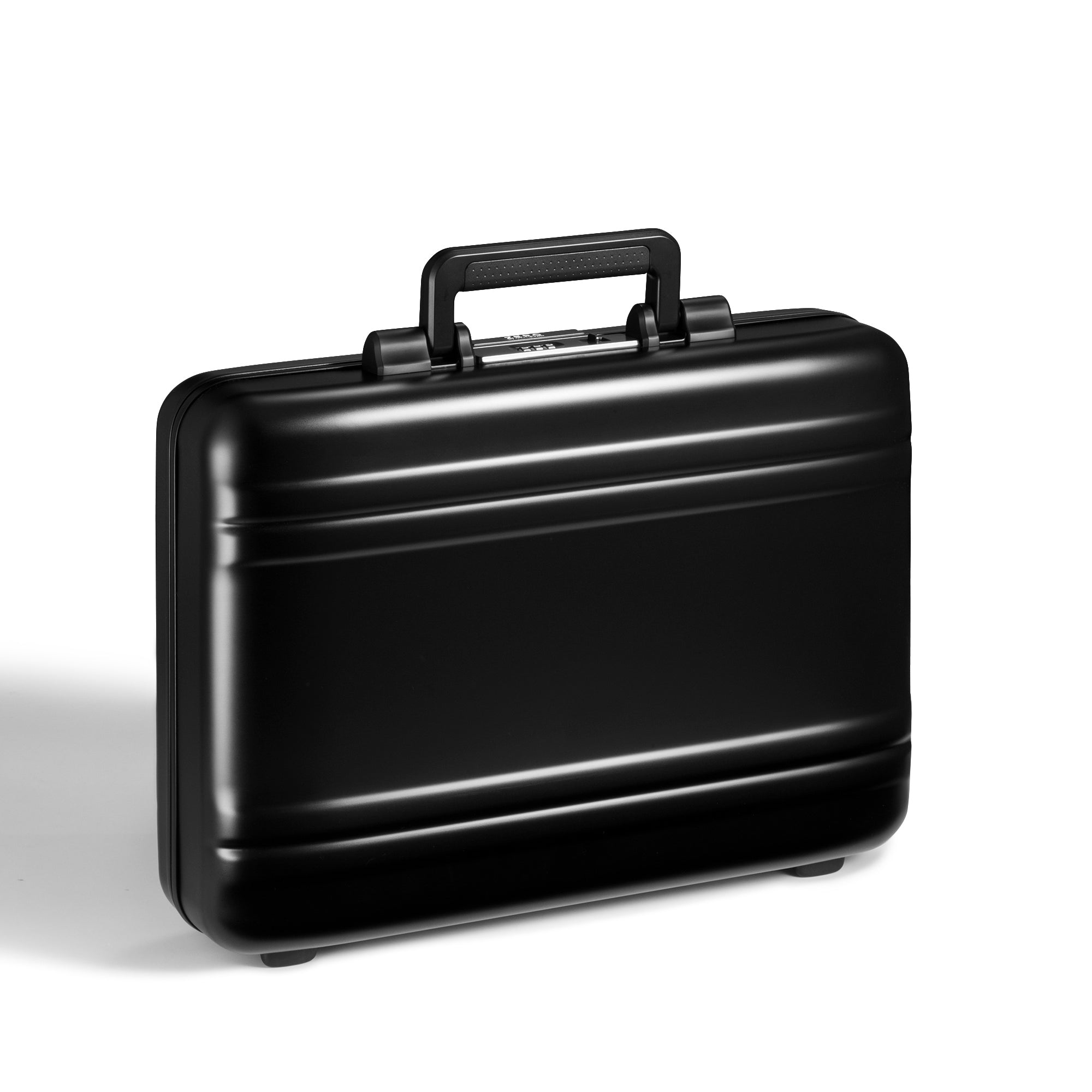 Zero Halliburton Classic Aluminum 3.0 | Small Attache Case