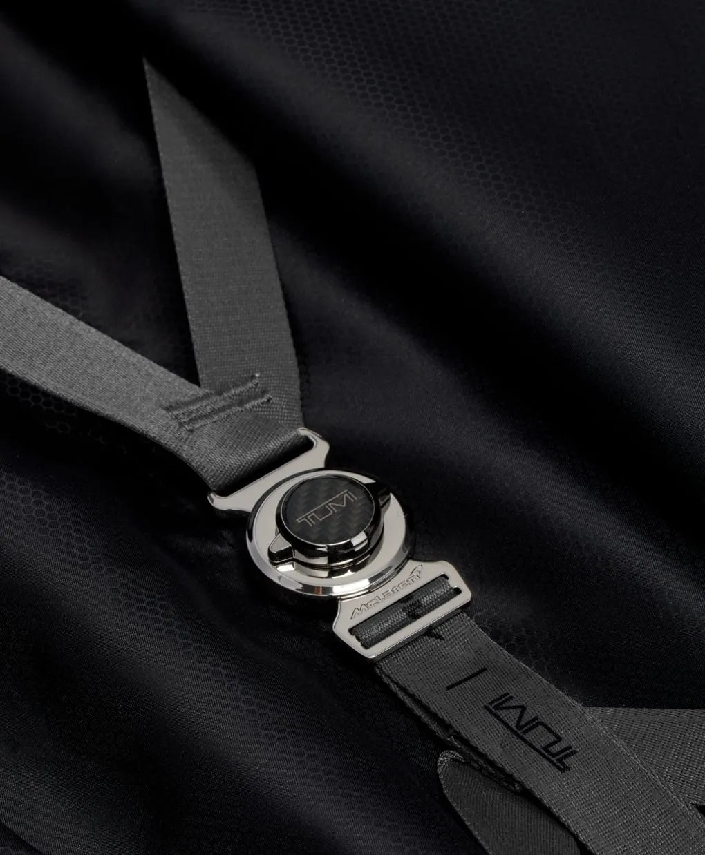 Aero Large Front Pocket Expandable Checked