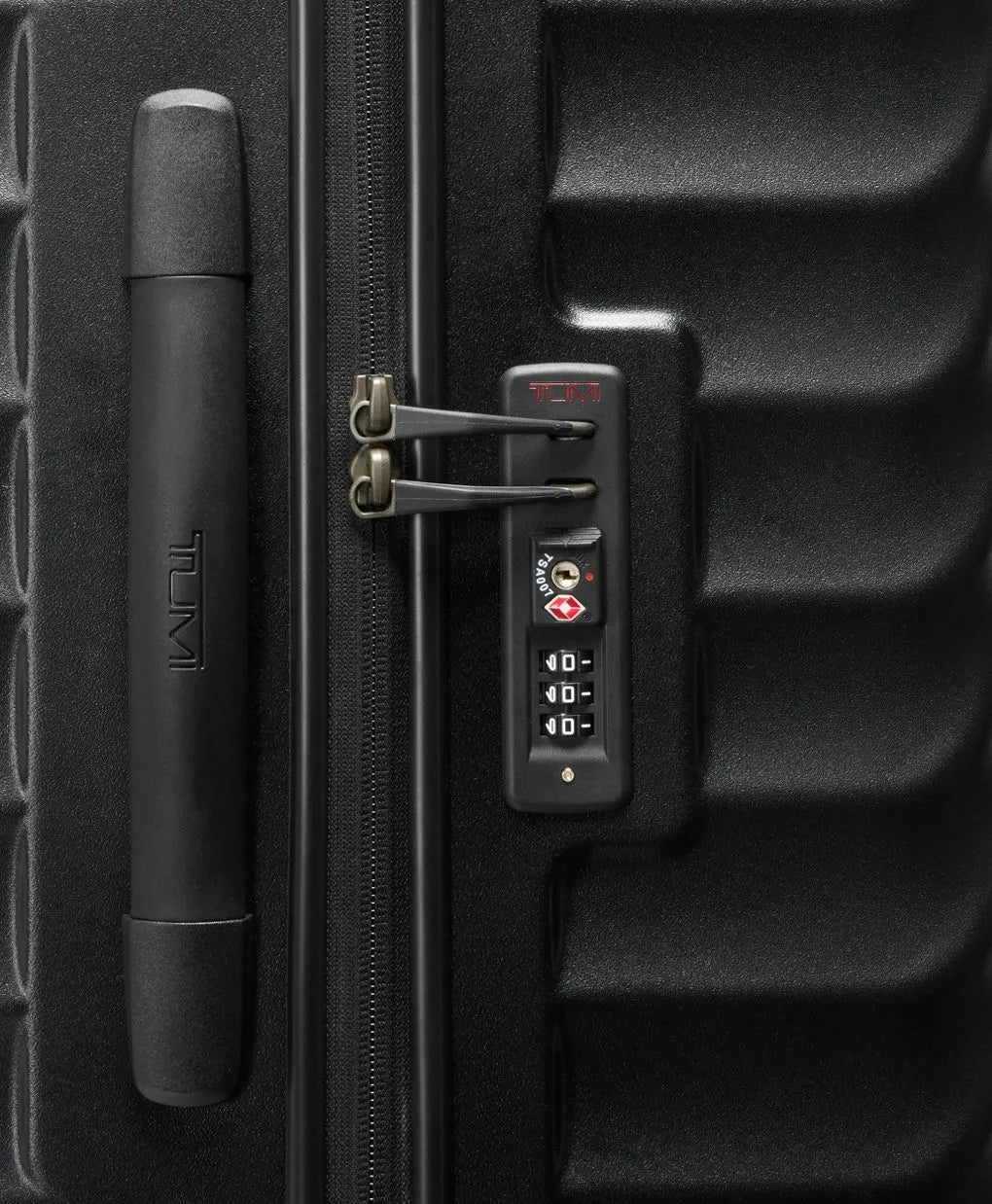19 Degree XX-Large Checked Luggage Black Textured