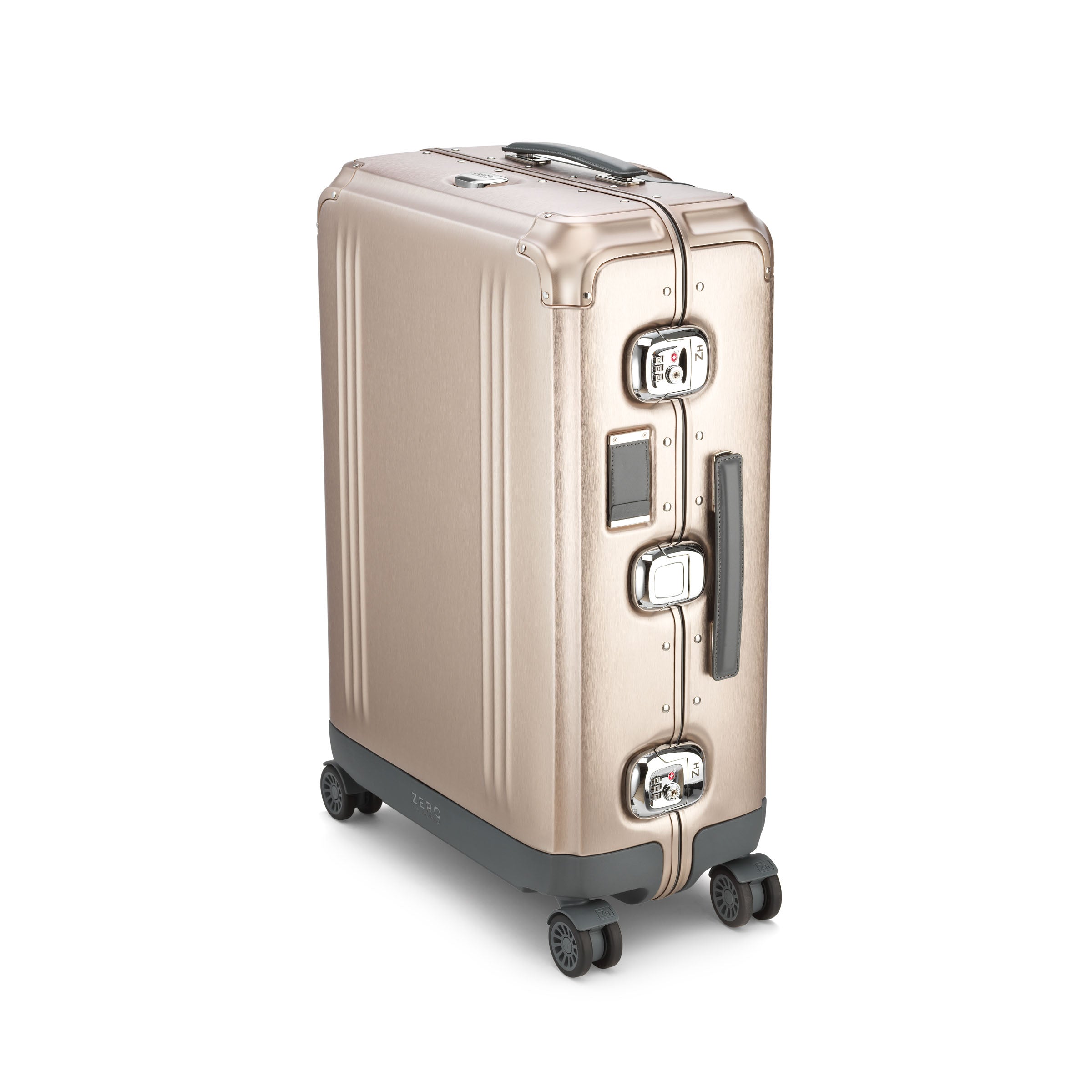Zero Halliburton Pursuit Aluminum | Medium Travel Case