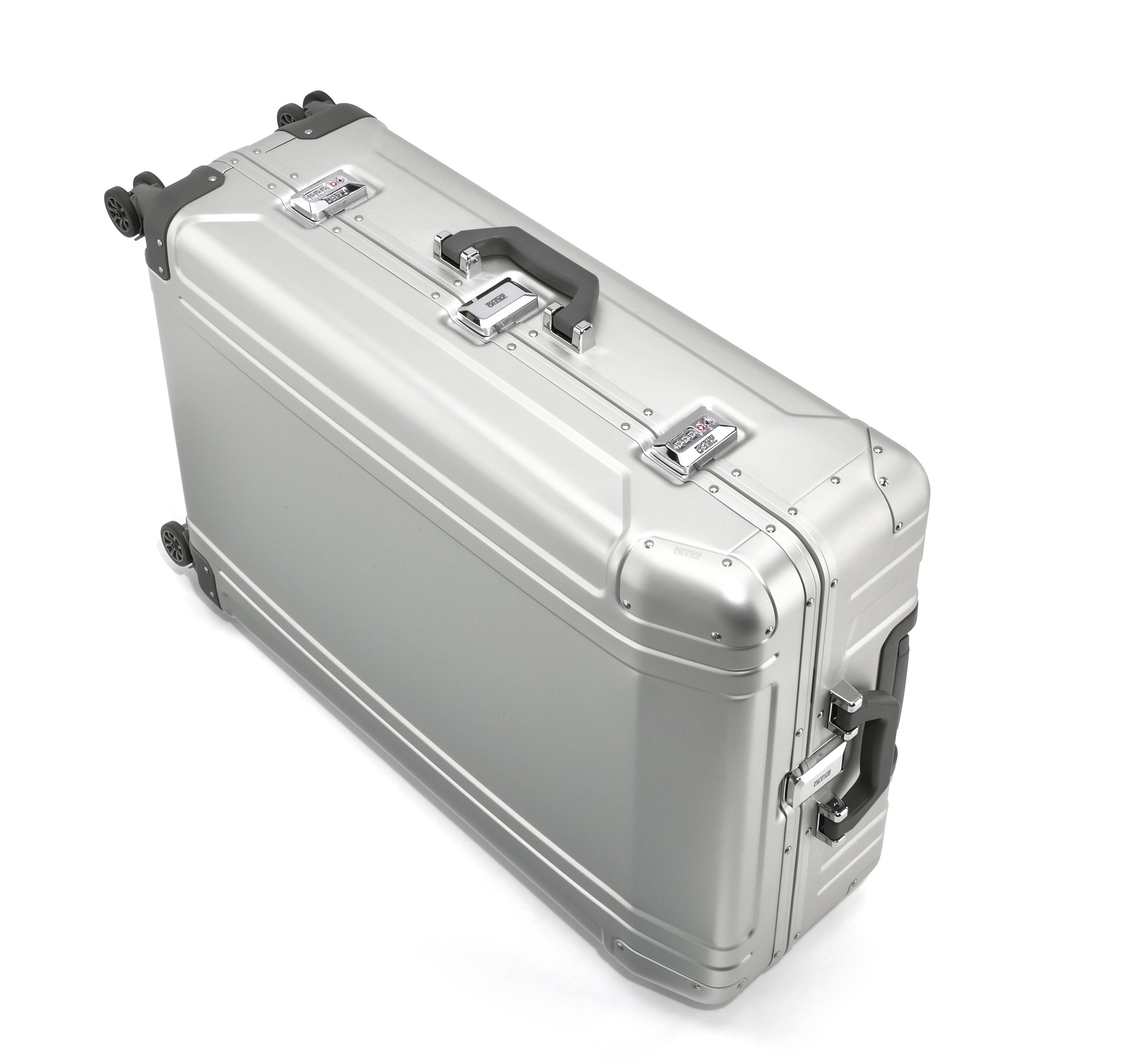 Geo Aluminum | 30" Spinner Travel Case