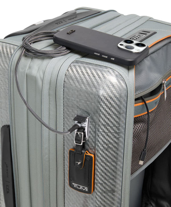 Aero International Expandable 4 Wheeled Carry-On