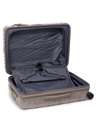 Short Trip Expandable 4 Wheeled Packing Case