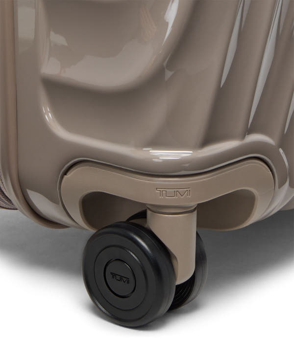 Short Trip Expandable 4 Wheeled Packing Case