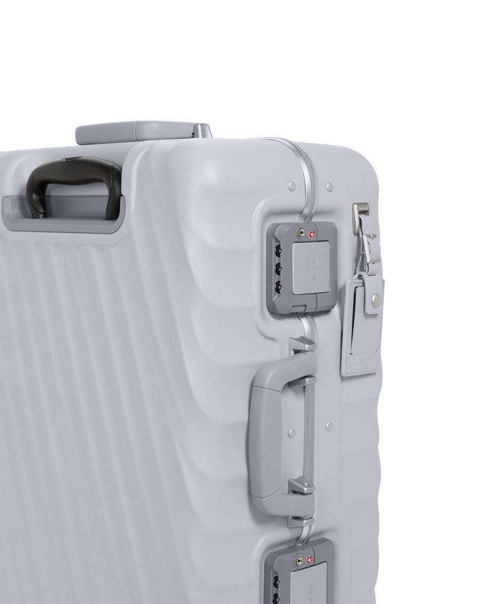 Continental 4 Wheeled Carry-On
