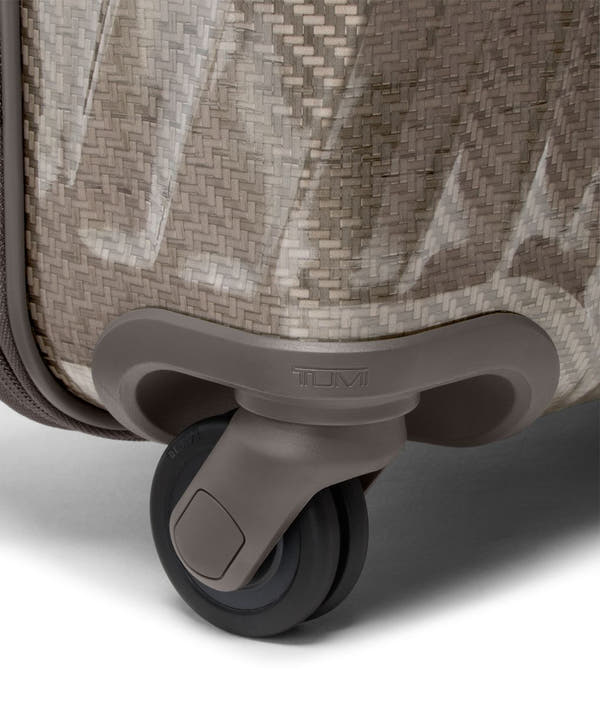 Continental 4 Wheeled Carry-On