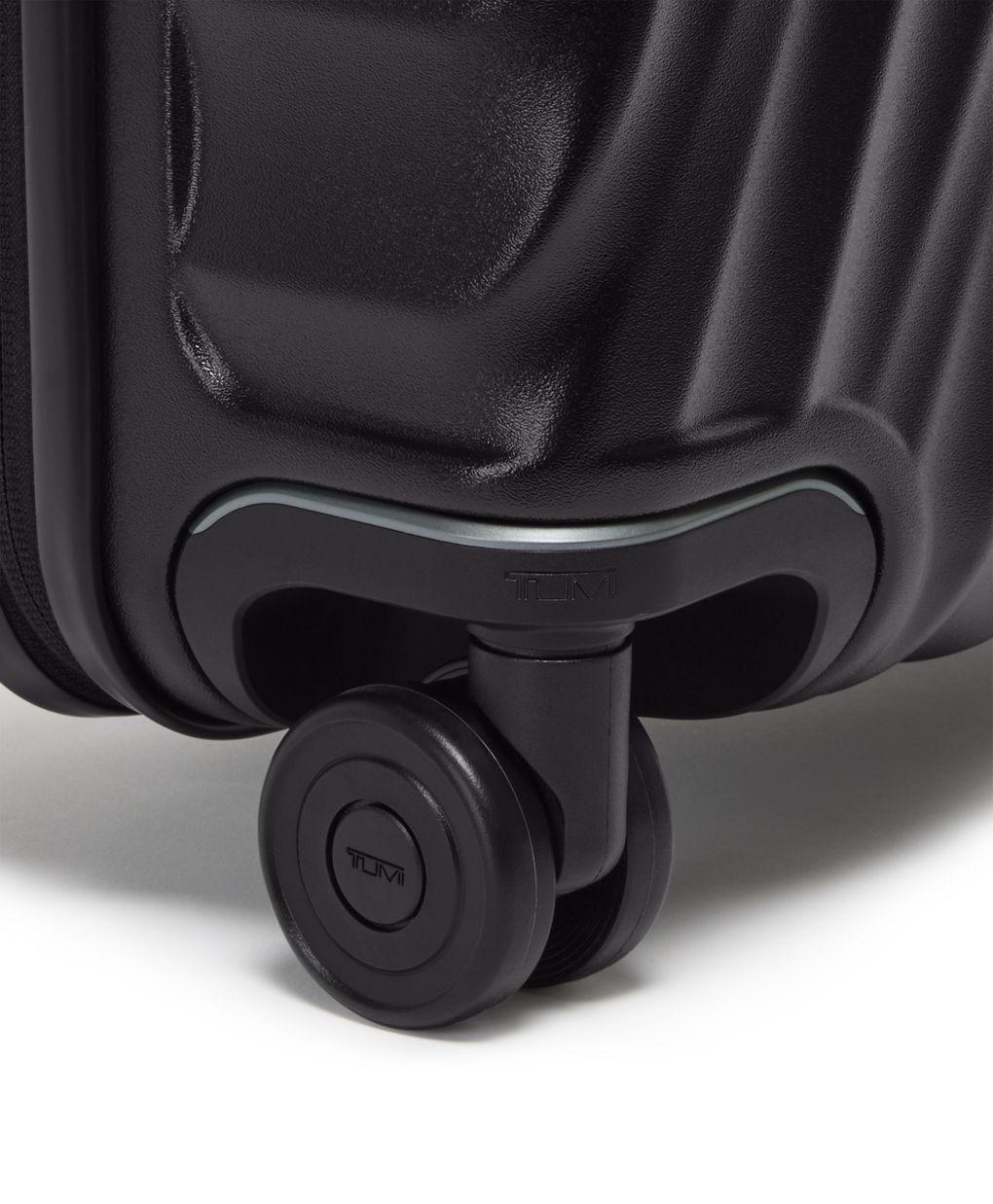 Continental Slim 4 Wheeled Carry-On