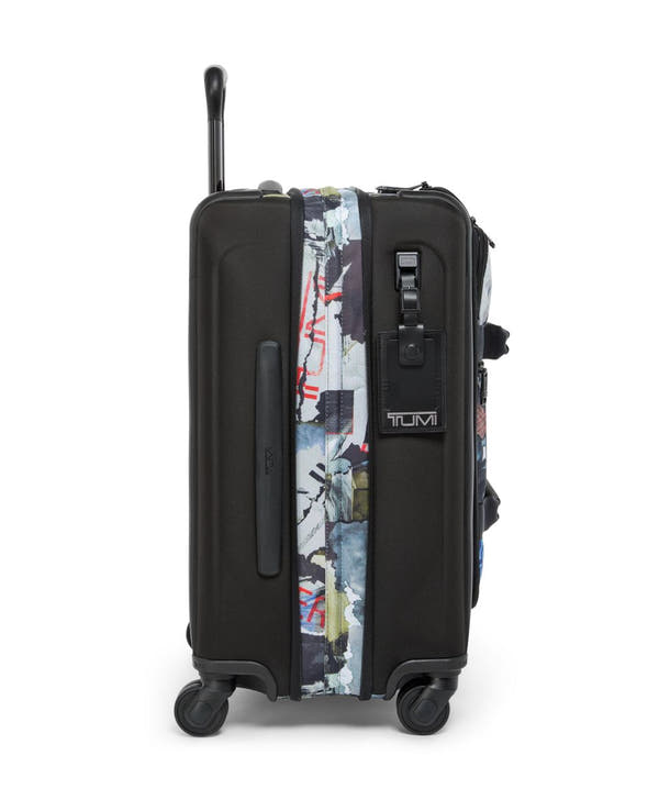 International Expandable Front Lid 4 Wheeled Carry-On