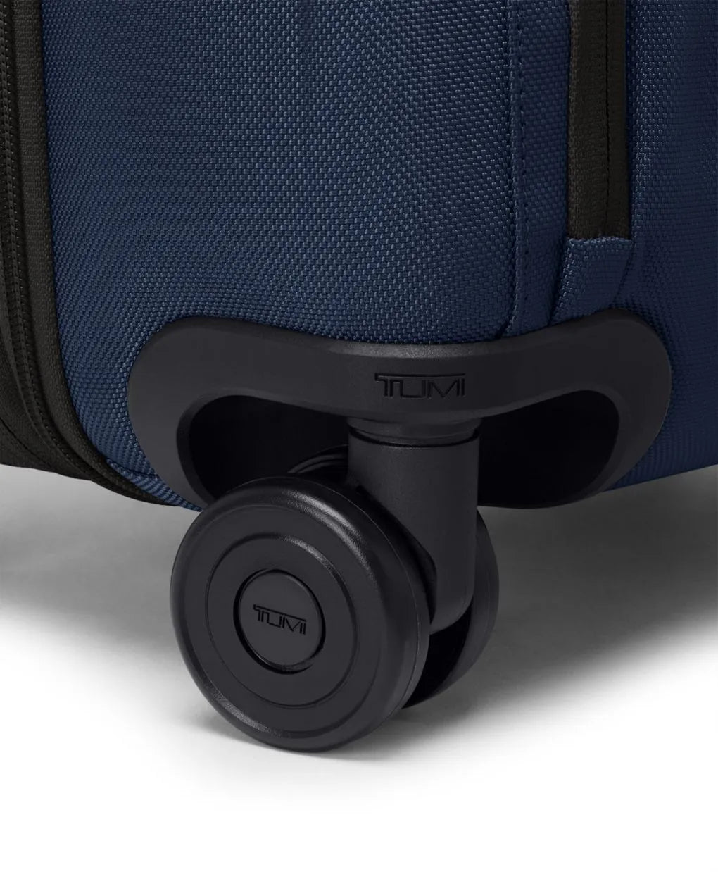 Large Dual Access Expandable Carry-On