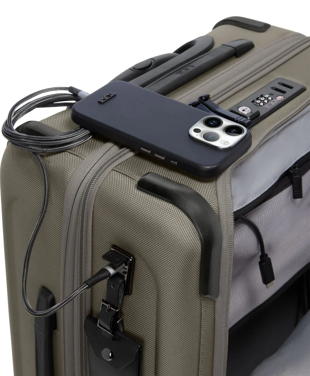 Large Dual Access Expandable Carry-On