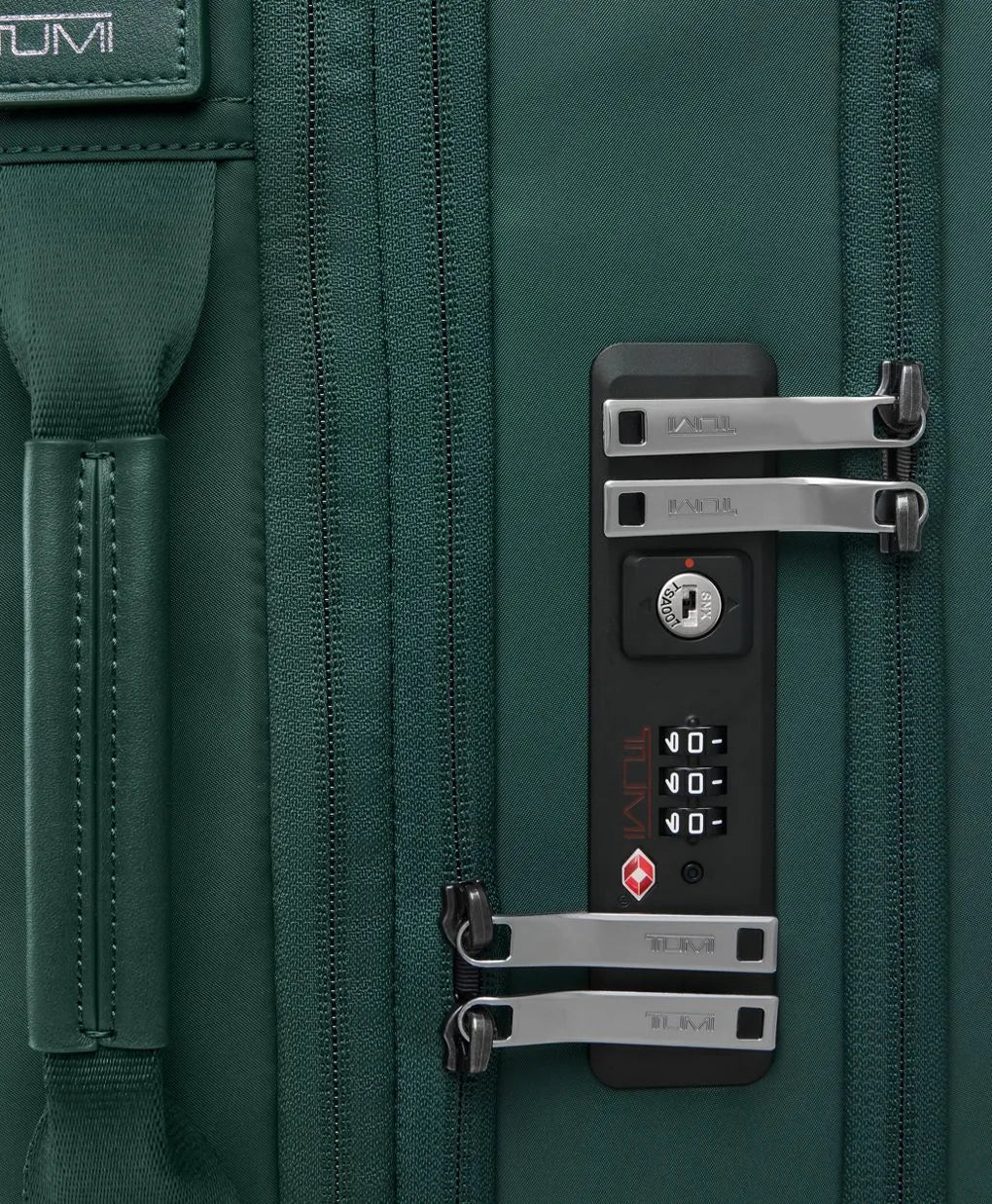 Léger Dual Access Expandable Carry On