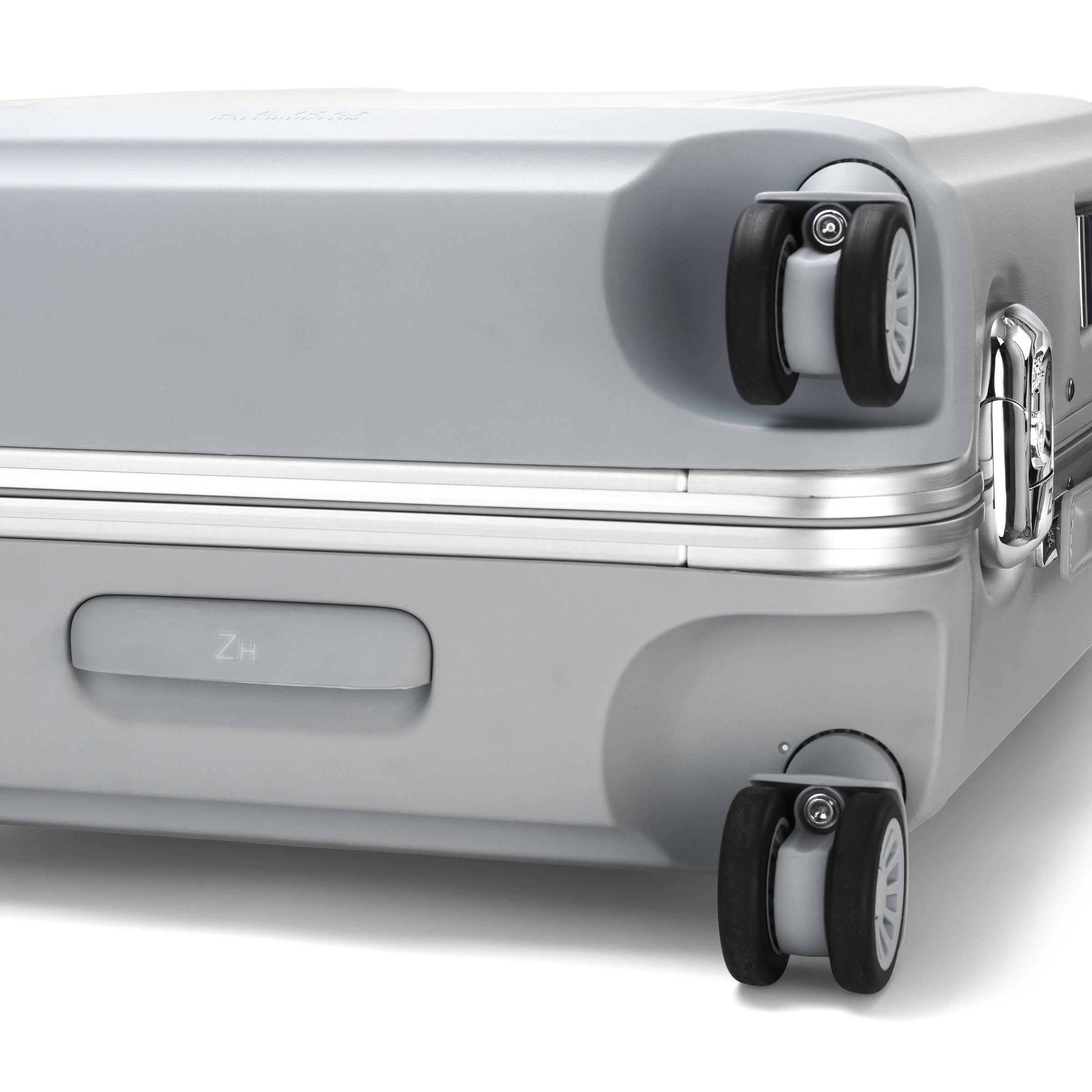 Zero Halliburton Pursuit Aluminum | Continental Carry-On Case